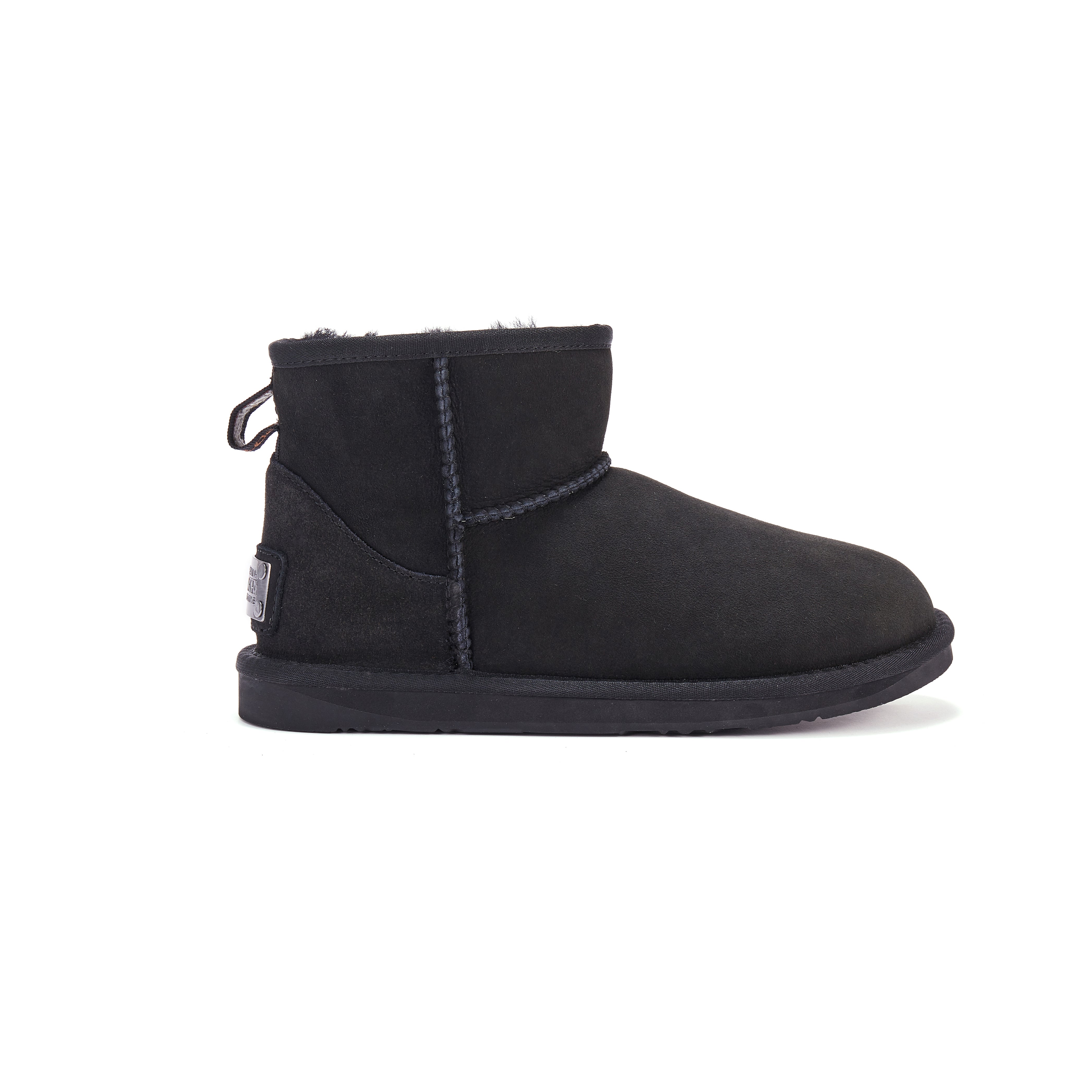 The Heritage range is an effortless rework of the ugg style classic with Luxe branded trim at the back seam. Short cut boot in suede with soft pure sheepskin lining. Australia